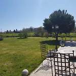 La Providence Guest house Illiat